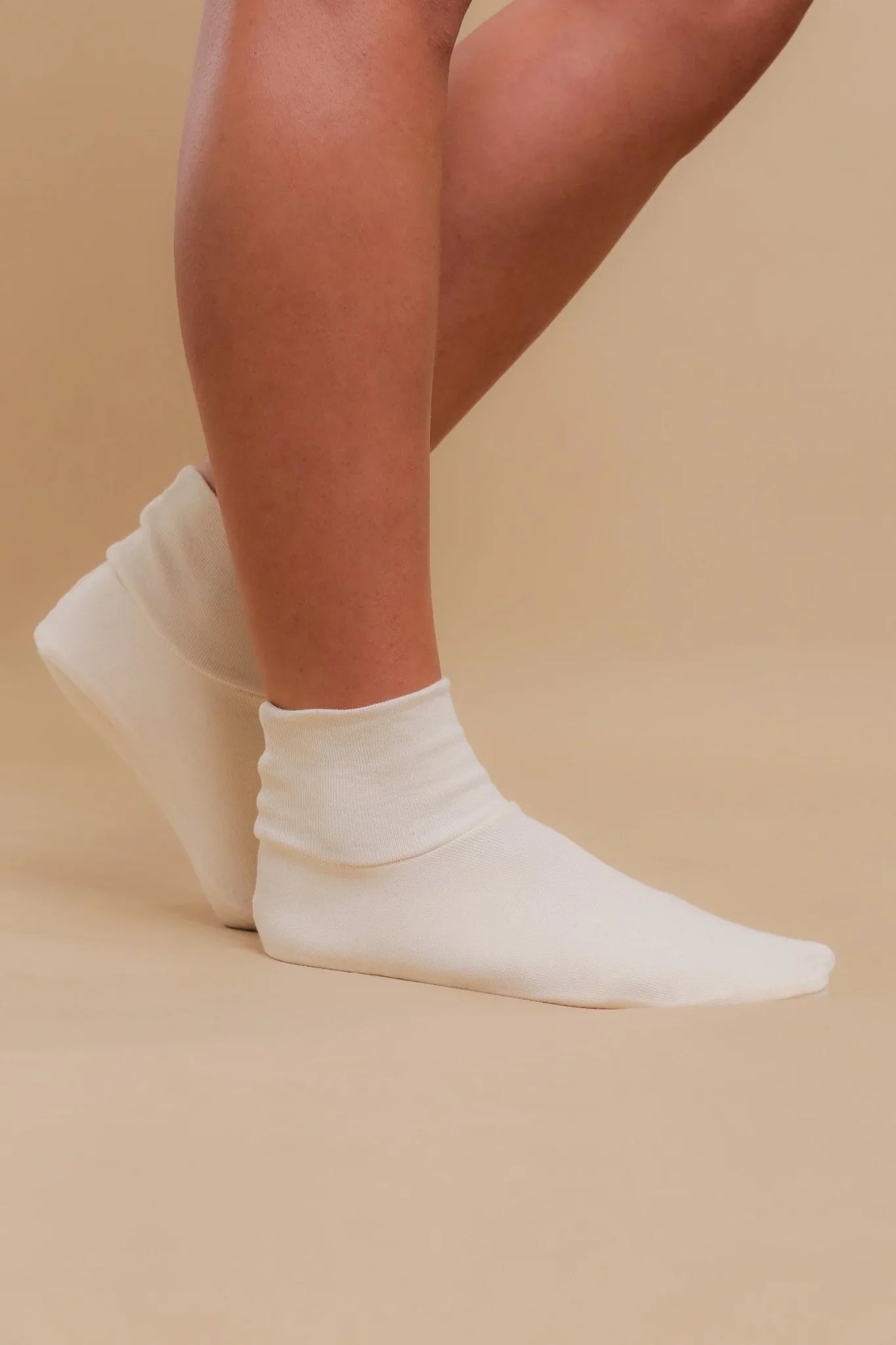 Latex-Free Adult Booties (2 pairs/pack)