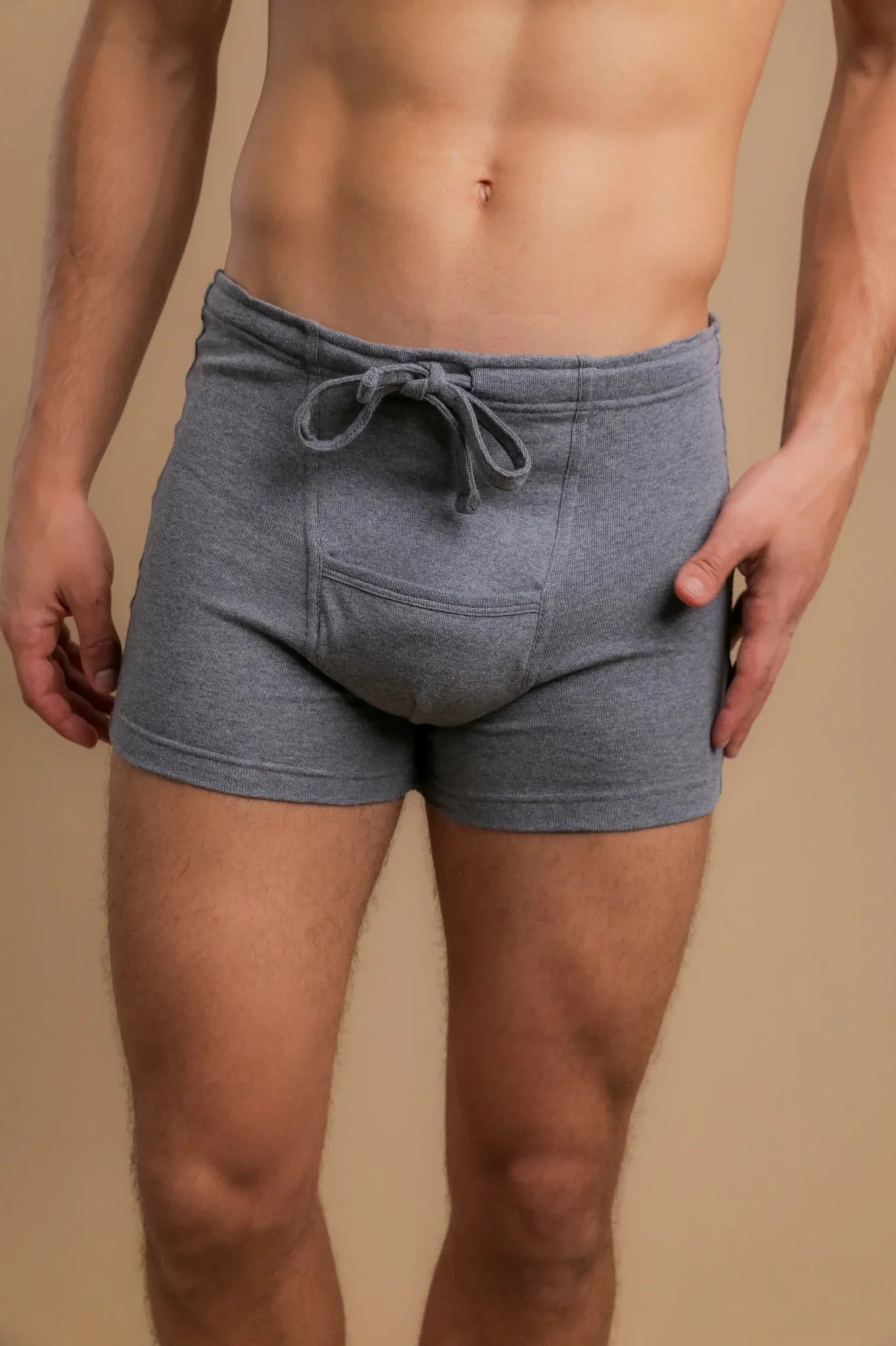 Men's gray organic cotton boxer shorts with drawstring, suitable for sensitive skin